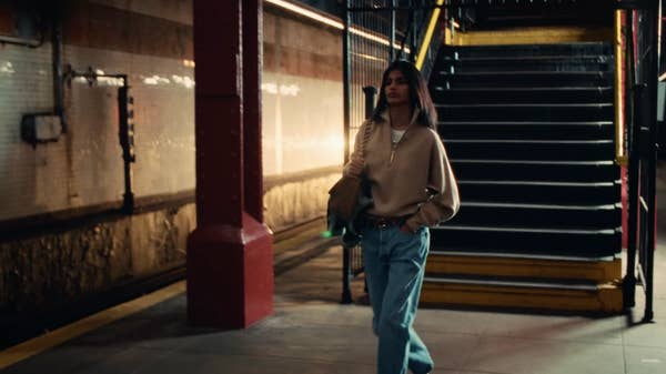 bhivitha pavuluri subway platform fashion