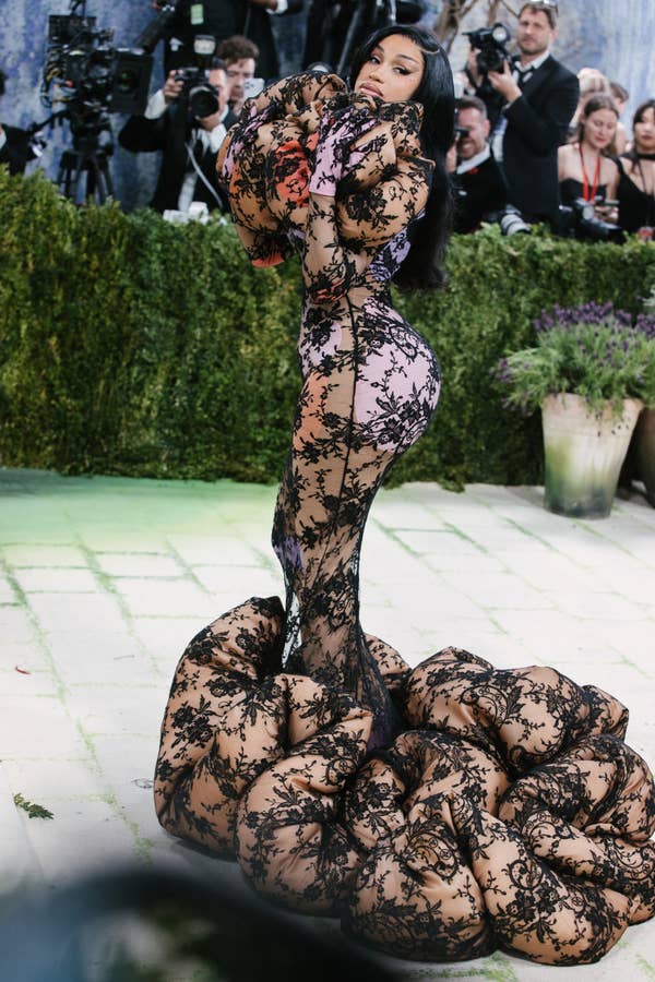 cardi b met gala full body lace train red carpet
