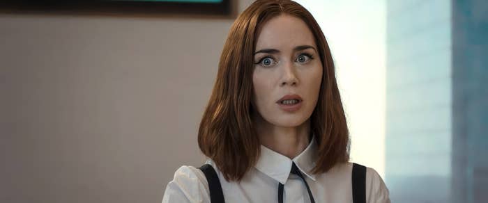 emily blunt shocked expression office fashion