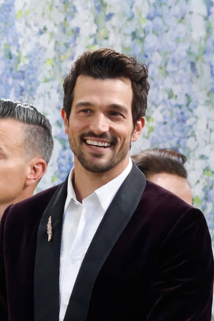 jon kortajarena smiling portrait met gala