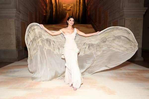 kendall jenner givenchy vintage wing gown full shot