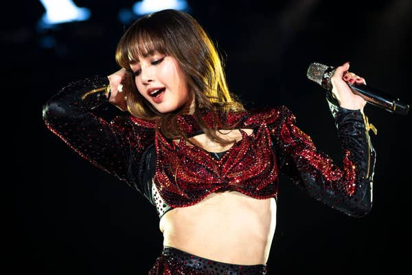 lisa blackpink performing live red sparkly outfit