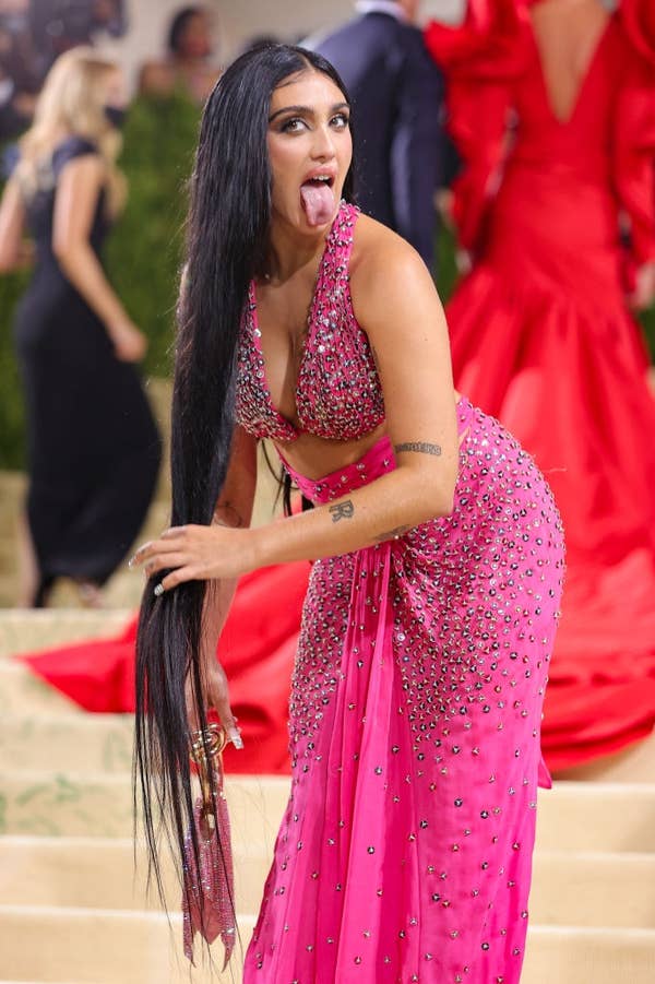 lourdes leon met gala pink moschino dress.jpg