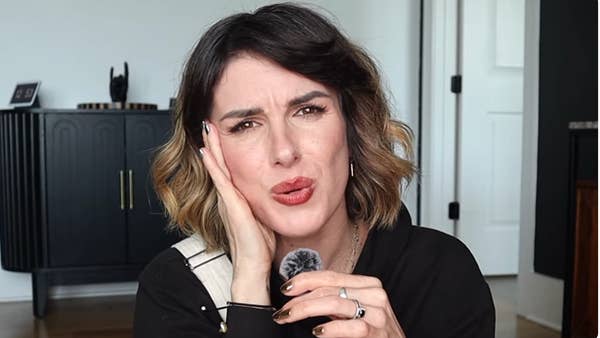 melanie lynskey close up vlog style