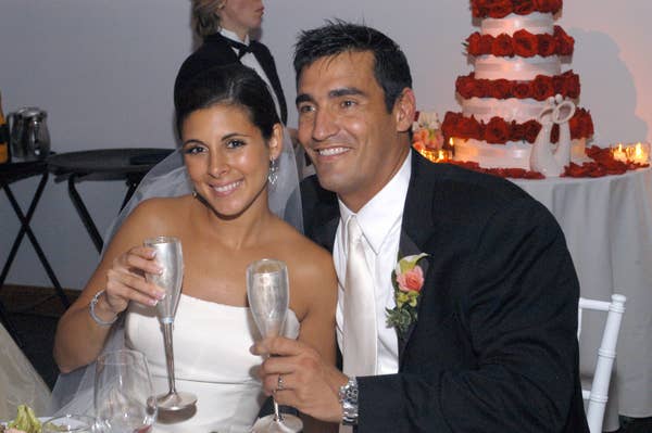 newlyweds toasting with champagne glasses