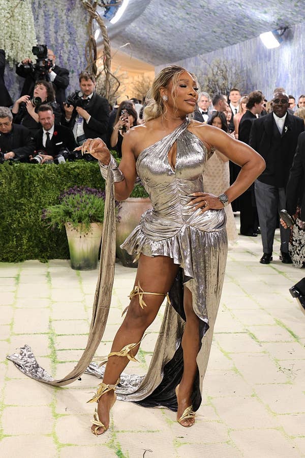 serena williams metallic gold gown met gala